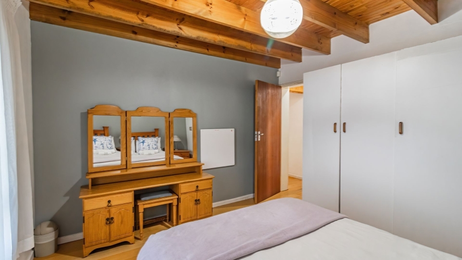7 Bedroom Property for Sale in Kleinmond Western Cape